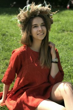 Olya from Lviv 23 years - ukrainian bride. My small primary photo.